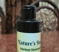 Nature’s Herbal Shampo